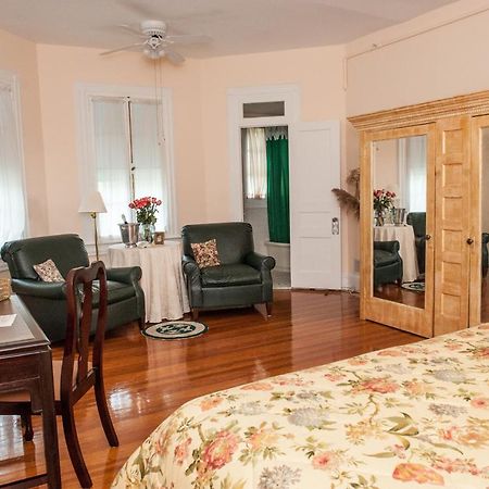 Cedars & Beeches Bed & Breakfast Long Branch Exterior foto