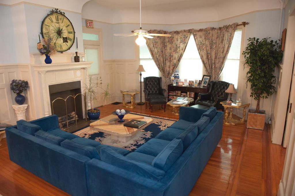 Cedars & Beeches Bed & Breakfast Long Branch Exterior foto