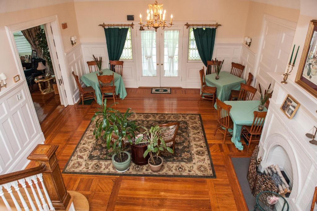 Cedars & Beeches Bed & Breakfast Long Branch Exterior foto