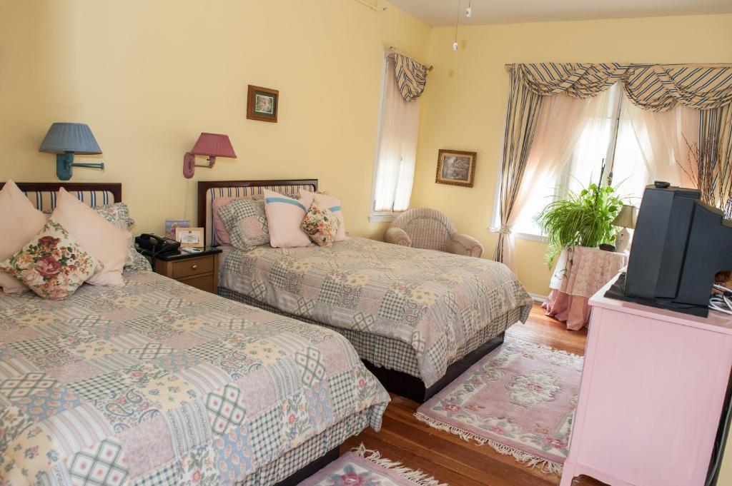Cedars & Beeches Bed & Breakfast Long Branch Habitación foto