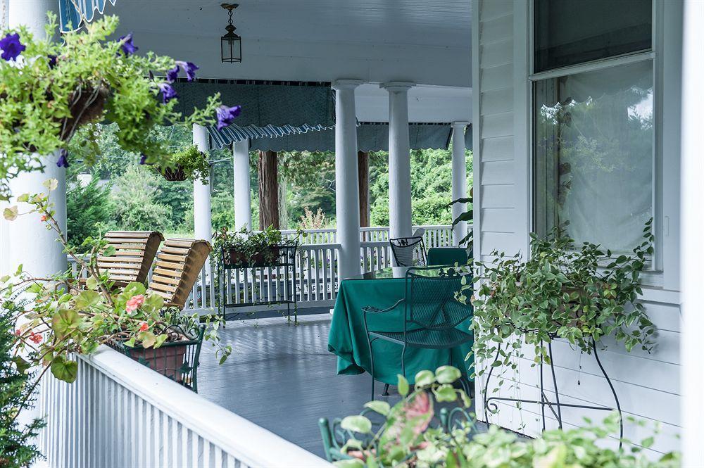 Cedars & Beeches Bed & Breakfast Long Branch Exterior foto